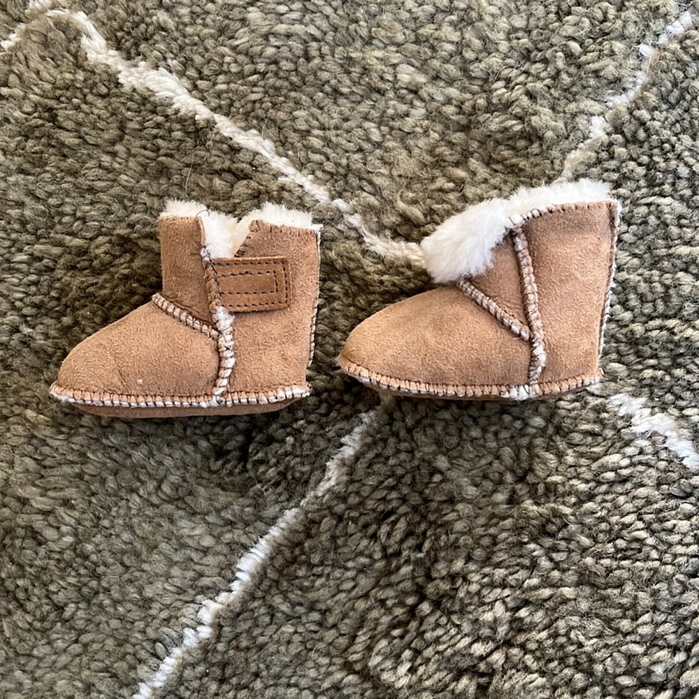 COPY - Minnetonka Infant Winter Boots like Uggs